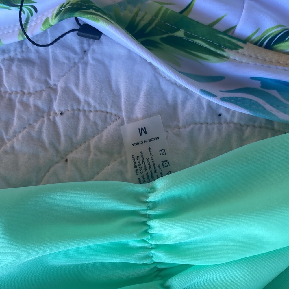 Swimsuit - Picture 4 of 5